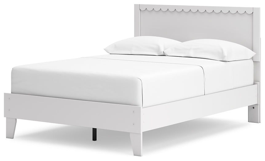 Hallityn Full Panel Platform Bed with Dresser and Nightstand